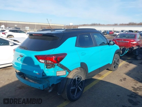 ✅ 2022 Chevrolet TrailBlazer RS • VIN: KL79MTSLXNB016946 • Lot: 44143962. Wystawiony na IAAI z przebiegiem 28 308 mil. Bezpłatny archiwum sprzedaży aukcyjnych z USA i szczegółowy raport historii pojazdu na DreamBid. Zdjęcie 4.