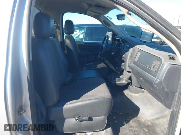 ✅ 2003 Dodge 1500 ST • VIN: 1D7HA16D83J631891 • Лот: 44313572. Опубліковано раніше на IAAI з пробігом 113 882 миль. Безкоштовний доступ до архіву аукціонних продажів зі США та докладний звіт про історію автомобіля на DreamBid. Зображення 5.