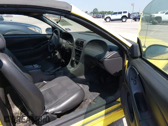 ✅ 2003 Ford Mustang Deluxe • VIN: 1FAFP44473F382917 • Lot: 45204475. Listed on IAAI with 109,346 mi. Free auction sales archive from the USA and detailed vehicle history report at DreamBid. Image 5.