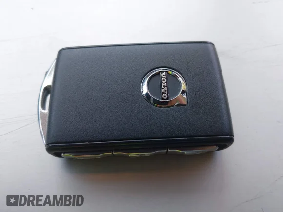 ✅ 2021 Volvo V60 • VIN: YV4102WK5M1068817 • Lot: 41928630. Wystawiony na IAAI z przebiegiem 38 963 mil. Bezpłatny archiwum sprzedaży aukcyjnych z USA i szczegółowy raport historii pojazdu na DreamBid. Zdjęcie 11.
