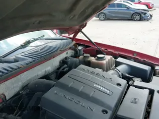 ✅ 2008 Lincoln Navigator • VIN: 5LMFU28508LJ19003 • Lot: 43745277. Wystawiony na IAAI z przebiegiem 209 459 mil. Bezpłatny archiwum sprzedaży aukcyjnych z USA i szczegółowy raport historii pojazdu na DreamBid. Zdjęcie 12.