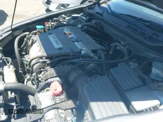 ✅ 2003 Honda Accord EX • VIN: JHMCM56763C068663 • Lot: 42841451. Wystawiony na IAAI z przebiegiem 95 040 mil. Bezpłatny archiwum sprzedaży aukcyjnych z USA i szczegółowy raport historii pojazdu na DreamBid. Zdjęcie 13.