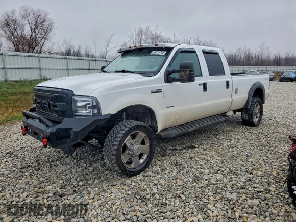 ✅ 2006 Ford F-350 XL • VIN: 1FTWW31P36EA45337 • Лот: 94171765. Опубліковано раніше на Copart з пробігом 211 799 миль. Безкоштовний доступ до архіву аукціонних продажів зі США та докладний звіт про історію автомобіля на DreamBid. Зображення 1.