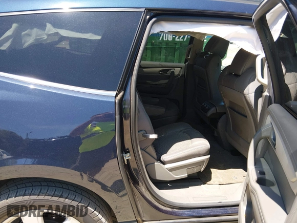 ✅ 2017 Chevrolet Traverse LT • VIN: 1GNKRGKD9HJ133070 • Lot: 45033812. Wystawiony na IAAI z przebiegiem 103 985 mil. Bezpłatny archiwum sprzedaży aukcyjnych z USA i szczegółowy raport historii pojazdu na DreamBid. Zdjęcie 8.