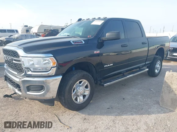 ✅ 2022 Ram 2500 Tradesman • VIN: 3C6UR5CJ6NG394123 • Lot: 43153014. Wystawiony na IAAI z przebiegiem 57 191 mil. Bezpłatny archiwum sprzedaży aukcyjnych z USA i szczegółowy raport historii pojazdu na DreamBid. Zdjęcie 2.