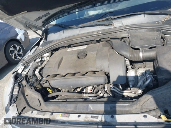 ✅ 2014 Volvo XC60 R-Design Premier Plus • VIN: YV4902DZ4E2503356 • Lot: 42788389. Wystawiony na IAAI z przebiegiem 149 705 mil. Bezpłatny archiwum sprzedaży aukcyjnych z USA i szczegółowy raport historii pojazdu na DreamBid. Zdjęcie 10.