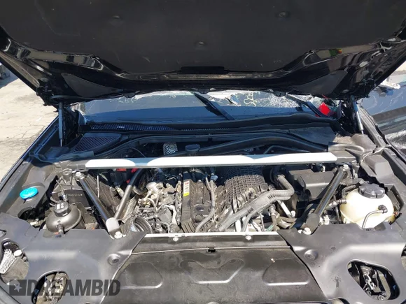 ✅ 2022 BMW X4 M • VIN: 5YM23EC06N9L93330 • Lot: 43181298. Wystawiony na IAAI z przebiegiem 28 837 mil. Bezpłatny archiwum sprzedaży aukcyjnych z USA i szczegółowy raport historii pojazdu na DreamBid. Zdjęcie 10.