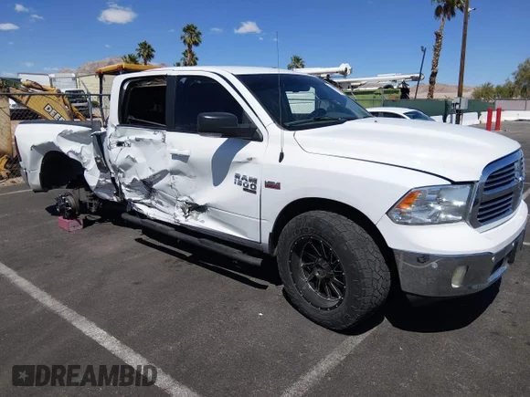✅ 2019 Ram 1500 SLT • VIN: 1C6RR6TT6KS683679 • Лот: 45002528. Опубліковано раніше на IAAI з пробігом 136 413 миль. Безкоштовний доступ до архіву аукціонних продажів зі США та докладний звіт про історію автомобіля на DreamBid. Зображення 1.