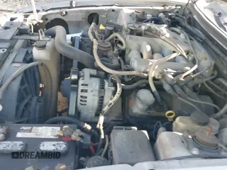 ✅ 2004 Ford Mustang Deluxe • VIN: 1FAFP44654F177454 • Лот: 42554208. Опубликован ранее на IAAI с пробегом 167 785 миль. Бесплатный доступ к архиву аукционных продаж из США и подробный отчёт об истории автомобиля на DreamBid. Изображение 19.