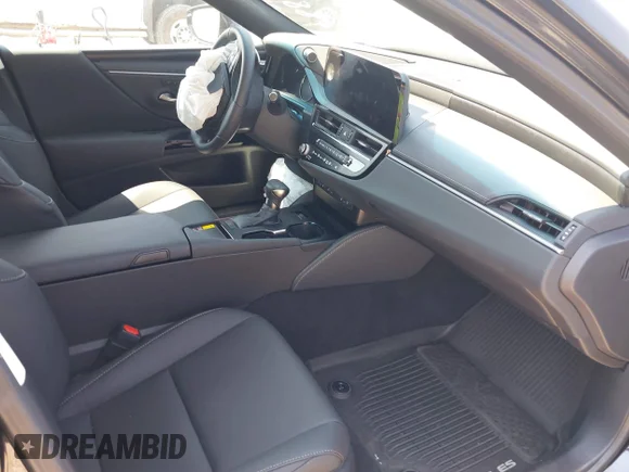 ✅ 2025 Lexus ES 350 • VIN: 58ADZ1B12SU188961 • Lot: 42788182. Wystawiony na IAAI z przebiegiem 3 396 mil. Bezpłatny archiwum sprzedaży aukcyjnych z USA i szczegółowy raport historii pojazdu na DreamBid. Zdjęcie 5.