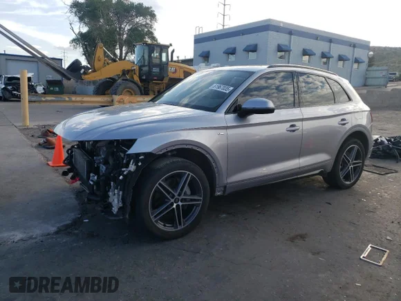 ✅ 2023 Audi Q5 S line Premium Plus • VIN: WA1E2AFY1P2052989 • Лот: 61967035. Опубликован ранее на Copart с пробегом 15 156 миль. Бесплатный доступ к архиву аукционных продаж из США и подробный отчёт об истории автомобиля на DreamBid. Изображение 1.