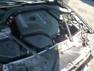 ✅ 2018 BMW 5 Series 530e • VIN: WBAJA9C59JB033126 • Lot: 86284465. Wystawiony na Copart z przebiegiem 119 733 mil. Bezpłatny archiwum sprzedaży aukcyjnych z USA i szczegółowy raport historii pojazdu na DreamBid. Zdjęcie 16.