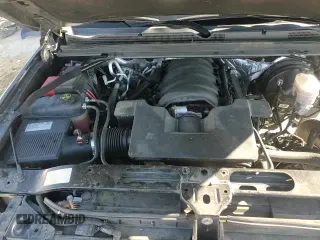 ✅ 2018 Chevrolet Suburban Premier • VIN: 1GNSCJKC7JR188937 • Lot: 49741655. Wystawiony na Copart z przebiegiem 106 956 mil. Bezpłatny archiwum sprzedaży aukcyjnych z USA i szczegółowy raport historii pojazdu na DreamBid. Zdjęcie 15.