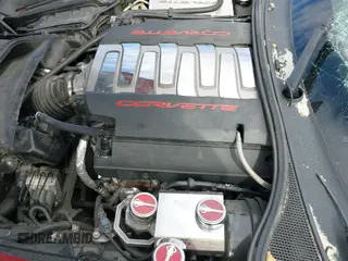 ✅ 2014 Chevrolet Corvette Z51 3LT • VIN: 1G1YM2D79E5104693 • Lot: 43599789. Wystawiony na IAAI z przebiegiem 31 077 mil. Bezpłatny archiwum sprzedaży aukcyjnych z USA i szczegółowy raport historii pojazdu na DreamBid. Zdjęcie 24.