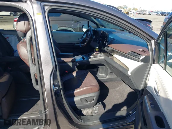 ✅ 2023 Toyota Sienna Platinum • VIN: 5TDERKEC5PS178147 • Lot: 43577431. Listed on IAAI with 35,106 mi. Free auction sales archive from the USA and detailed vehicle history report at DreamBid. Image 5.