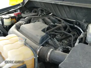 ✅ 2018 Nissan NV Cargo SV • VIN: 1N6BF0LY6JN800070 • Lot: 43416384. Wystawiony na IAAI z przebiegiem 129 720 mil. Bezpłatny archiwum sprzedaży aukcyjnych z USA i szczegółowy raport historii pojazdu na DreamBid. Zdjęcie 19.