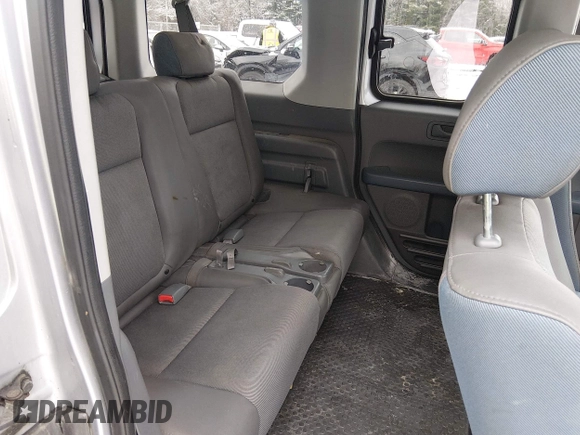 ✅ 2004 Honda Element EX • VIN: 5J6YH28504L035501 • Lot: 43985893. Wystawiony na IAAI z przebiegiem 255 704 mil. Bezpłatny archiwum sprzedaży aukcyjnych z USA i szczegółowy raport historii pojazdu na DreamBid. Zdjęcie 8.