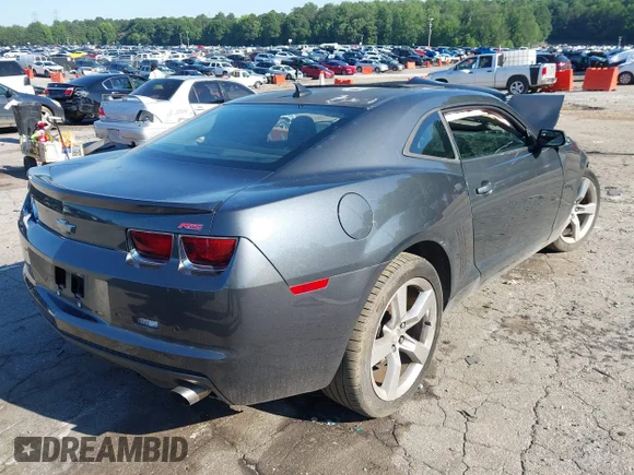 ✅ 2011 Chevrolet Camaro 2LT • VIN: 2G1FC1ED1B9125819 • Lot: 45282765. Wystawiony na IAAI z przebiegiem 92 015 mil. Bezpłatny archiwum sprzedaży aukcyjnych z USA i szczegółowy raport historii pojazdu na DreamBid. Zdjęcie 4.