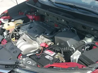 ✅ 2018 Toyota RAV4 XLE • VIN: JTMWFREV1JD113984 • Лот: 43257691. Опубликован ранее на IAAI с пробегом 154 950 миль. Бесплатный доступ к архиву аукционных продаж из США и подробный отчёт об истории автомобиля на DreamBid. Изображение 17.