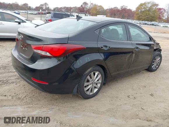 ✅ 2015 Hyundai Elantra SE • VIN: KMHDH4AE3FU355608 • Lot: 43716581. Wystawiony na IAAI z przebiegiem 128 677 mil. Bezpłatny archiwum sprzedaży aukcyjnych z USA i szczegółowy raport historii pojazdu na DreamBid. Zdjęcie 4.