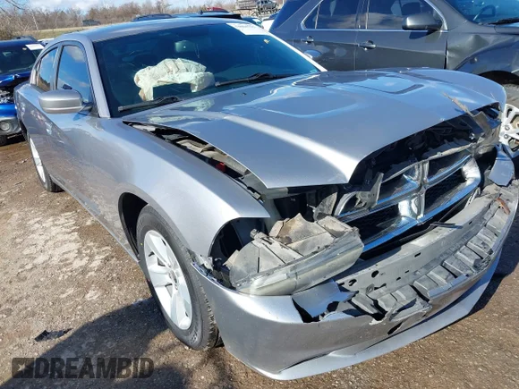✅ 2014 Dodge Charger SXT Plus • VIN: 2C3CDXHG1EH234389 • Lot: 44084755. Wystawiony na IAAI z przebiegiem 184 561 mil. Bezpłatny archiwum sprzedaży aukcyjnych z USA i szczegółowy raport historii pojazdu na DreamBid. Zdjęcie 1.