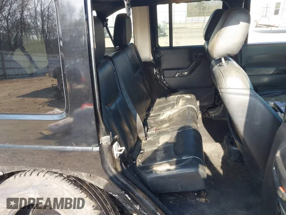 ✅ 2015 Jeep Wrangler Unlimited Sahara • VIN: 1C4BJWEG1FL766387 • Lot: 44700623. Wystawiony na IAAI z przebiegiem 232 046 mil. Bezpłatny archiwum sprzedaży aukcyjnych z USA i szczegółowy raport historii pojazdu na DreamBid. Zdjęcie 8.