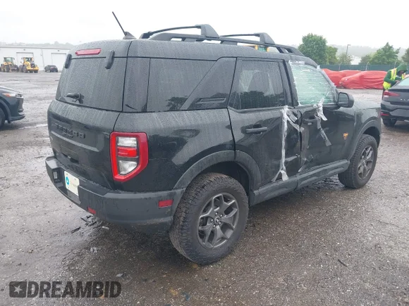 ✅ 2021 Ford Bronco Sport Badlands • VIN: 3FMCR9D95MRB36240 • Lot: 42329760. Wystawiony na IAAI z przebiegiem 50 722 mil. Bezpłatny archiwum sprzedaży aukcyjnych z USA i szczegółowy raport historii pojazdu na DreamBid. Zdjęcie 4.