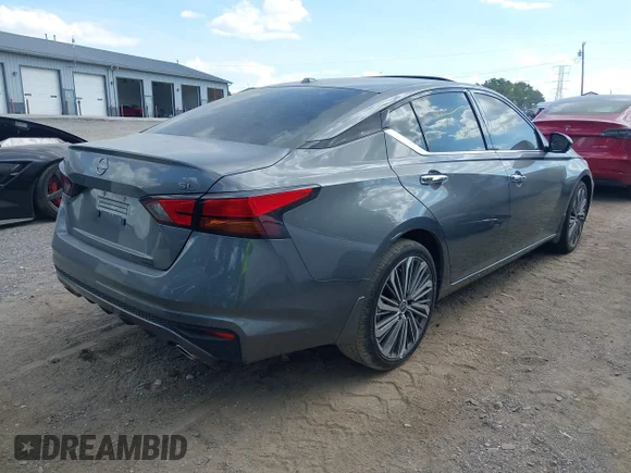 ✅ 2025 Nissan Altima SL • VIN: 1N4BL4EV1SN351068 • Lot: 43144564. Wystawiony na IAAI z przebiegiem 1 468 mil. Bezpłatny archiwum sprzedaży aukcyjnych z USA i szczegółowy raport historii pojazdu na DreamBid. Zdjęcie 4.