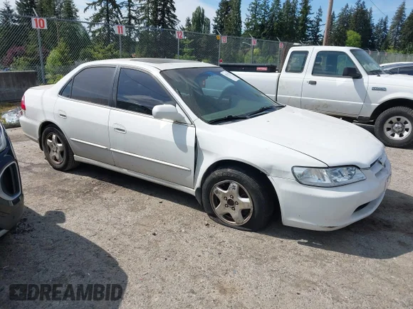 ✅ 1998 Honda Accord EX • VIN: 1HGCG1653WA070033 • Лот: 45117379. Опубликован ранее на IAAI с пробегом 270 733 миль. Бесплатный доступ к архиву аукционных продаж из США и подробный отчёт об истории автомобиля на DreamBid. Изображение 1.