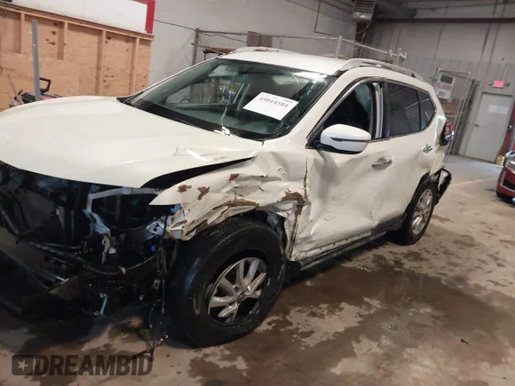 ✅ 2017 Nissan Rogue SV • VIN: JN8AT2MT1HW141619 • Lot: 45014581. Wystawiony na IAAI z przebiegiem 148 484 mil. Bezpłatny archiwum sprzedaży aukcyjnych z USA i szczegółowy raport historii pojazdu na DreamBid. Zdjęcie 6.