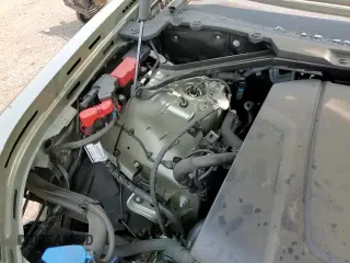 ✅ 2024 Land Rover Defender S • VIN: SALEJ7EX6R2277957 • Lot: 67056215. Listed on Copart with 28,564 mi. Free auction sales archive from the USA and detailed vehicle history report at DreamBid. Image 15.