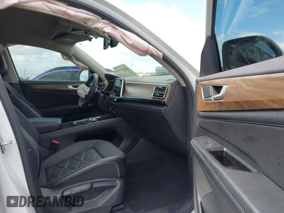 ✅ 2024 Volkswagen Atlas SE • VIN: 1V2WR2CA7RC567655 • Lot: 44922110. Wystawiony na IAAI z przebiegiem 73 182 mil. Bezpłatny archiwum sprzedaży aukcyjnych z USA i szczegółowy raport historii pojazdu na DreamBid. Zdjęcie 5.