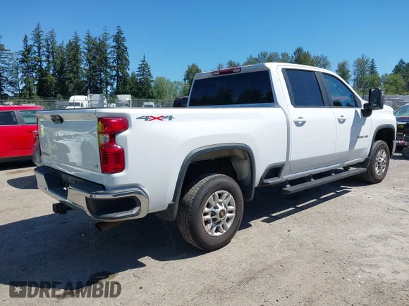 ✅ 2025 Chevrolet Silverado 2500HD LT • VIN: 2GC1KNE78S1229986 • Лот: 45630864. Опубліковано раніше на IAAI з пробігом 51 949 миль. Безкоштовний доступ до архіву аукціонних продажів зі США та докладний звіт про історію автомобіля на DreamBid. Зображення 4.
