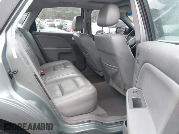 ✅ 2007 Ford Five Hundred SEL • VIN: 1FAHP24137G129869 • Lot: 44197722. Wystawiony na IAAI z przebiegiem 88 373 mil. Bezpłatny archiwum sprzedaży aukcyjnych z USA i szczegółowy raport historii pojazdu na DreamBid. Zdjęcie 8.