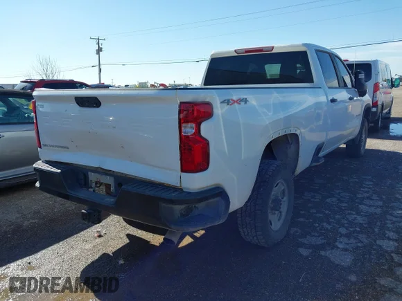 ✅ 2023 Chevrolet Silverado 2500HD Work Truck • VIN: 1GC1YLE75PF125815 • Lot: 42818742. Wystawiony na IAAI z przebiegiem 117 543 mil. Bezpłatny archiwum sprzedaży aukcyjnych z USA i szczegółowy raport historii pojazdu na DreamBid. Zdjęcie 4.