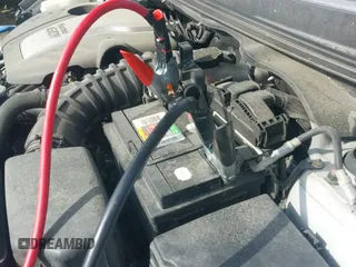 2013 Hyundai Veloster Turbo z VIN KMHTC6AE4DU157798, wystawiony jako IAAI lot #42001561 z przebiegiem 163 370 mil mil oraz . Historia ofert i sprzedaży dostępna na DreamBid. Obrazek 20.