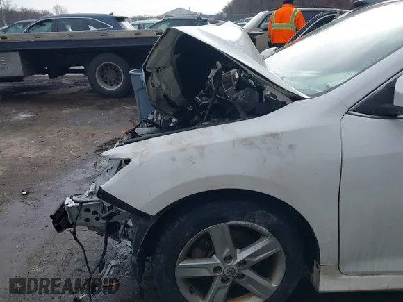✅ 2013 Toyota Camry SE • VIN: 4T1BF1FK9DU643060 • Lot: 43950969. Wystawiony na IAAI z przebiegiem 102 506 mil. Bezpłatny archiwum sprzedaży aukcyjnych z USA i szczegółowy raport historii pojazdu na DreamBid. Zdjęcie 6.