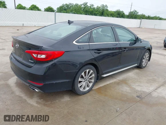 ✅ 2015 Hyundai Sonata Limited • VIN: 5NPE34AF2FH234305 • Lot: 45399797. Wystawiony na IAAI z przebiegiem 154 698 mil. Bezpłatny archiwum sprzedaży aukcyjnych z USA i szczegółowy raport historii pojazdu na DreamBid. Zdjęcie 4.