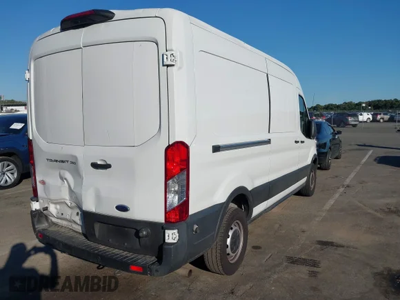 ✅ 2020 Ford Transit Cargo • VIN: 1FTBR1C88LKA99956 • Лот: 43359995. Опубликован ранее на IAAI с пробегом 84 772 миль. Бесплатный доступ к архиву аукционных продаж из США и подробный отчёт об истории автомобиля на DreamBid. Изображение 4.