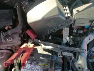 ✅ 2017 Toyota RAV4 XLE • VIN: JTMWFREV5HJ128192 • Lot: 92119925. Listed on Copart with 106,503 mi. Free auction sales archive from the USA and detailed vehicle history report at DreamBid. Image 16.