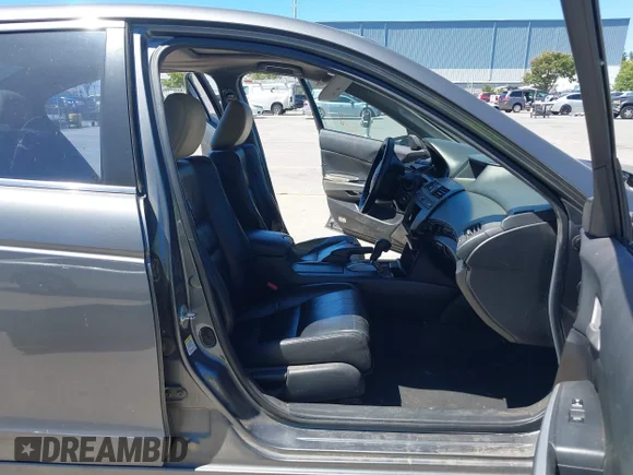 ✅ 2008 Honda Accord EX-L • VIN: 1HGCP26838A101915 • Лот: 45352305. Опубликован ранее на IAAI с пробегом 207 277 миль. Бесплатный доступ к архиву аукционных продаж из США и подробный отчёт об истории автомобиля на DreamBid. Изображение 5.