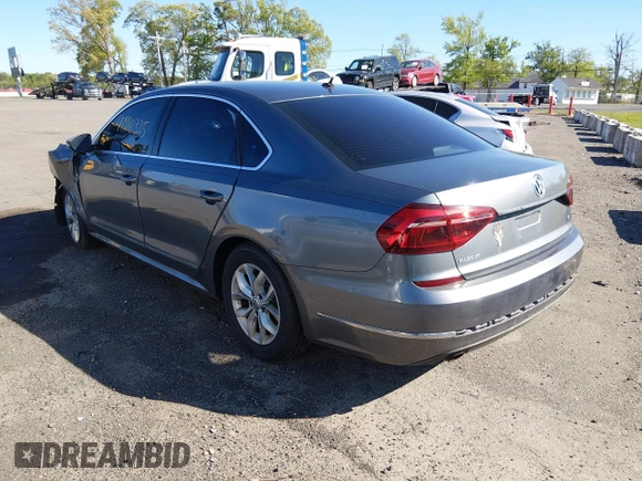 ✅ 2017 Volkswagen Passat S • VIN: 1VWAT7A36HC050034 • Lot: 44988335. Wystawiony na IAAI z przebiegiem 137 750 mil. Bezpłatny archiwum sprzedaży aukcyjnych z USA i szczegółowy raport historii pojazdu na DreamBid. Zdjęcie 3.