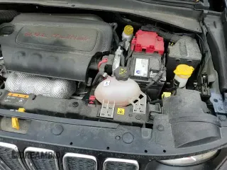 ✅ 2020 Jeep Renegade Altitude • VIN: ZACNJBBB3LPL73185 • Lot: 62057535. Wystawiony na Copart z przebiegiem 59 560 mil. Bezpłatny archiwum sprzedaży aukcyjnych z USA i szczegółowy raport historii pojazdu na DreamBid. Zdjęcie 15.