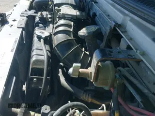 ✅ 1995 Ford Econoline Cargo • VIN: 1FDEE14N3SHB67245 • Lot: 41899095. Wystawiony na IAAI z przebiegiem 200 078 mil. Bezpłatny archiwum sprzedaży aukcyjnych z USA i szczegółowy raport historii pojazdu na DreamBid. Zdjęcie 19.