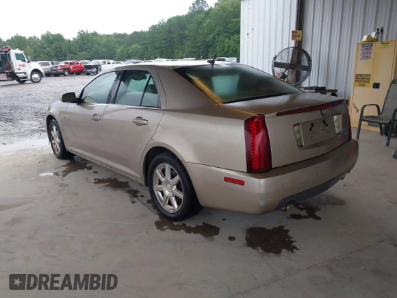 ✅ 2006 Cadillac STS • VIN: 1G6DW677560132141 • Lot: 42439166. Wystawiony na IAAI z przebiegiem 116 496 mil. Bezpłatny archiwum sprzedaży aukcyjnych z USA i szczegółowy raport historii pojazdu na DreamBid. Zdjęcie 3.