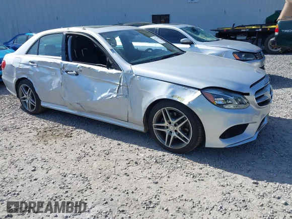 ✅ 2015 Mercedes-Benz E 350 Sport • VIN: WDDHF8JB4FB112559 • Lot: 45272364. Listed on IAAI with 67,162 mi. Free auction sales archive from the USA and detailed vehicle history report at DreamBid. Image 1.