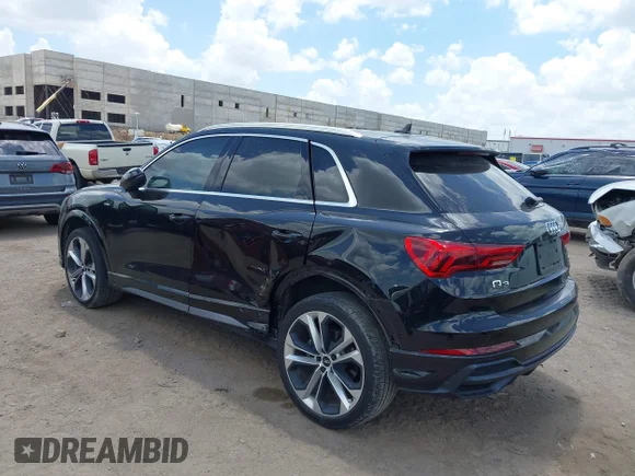 ✅ 2021 Audi Q3 S line Premium Plus • VIN: WA1EECF38M1025958 • Lot: 42713415. Wystawiony na IAAI z przebiegiem 51 654 mil. Bezpłatny archiwum sprzedaży aukcyjnych z USA i szczegółowy raport historii pojazdu na DreamBid. Zdjęcie 3.
