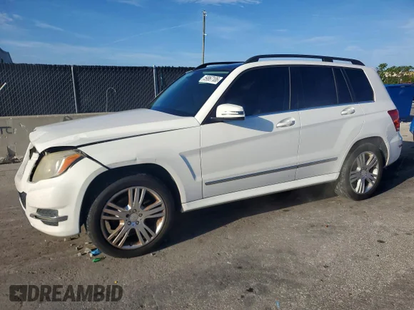 ✅ 2014 Mercedes-Benz GLK 350 • VIN: WDCGG5HB0EG194504 • Lot: 59867106. Wystawiony na Copart z przebiegiem 207 497 mil. Bezpłatny archiwum sprzedaży aukcyjnych z USA i szczegółowy raport historii pojazdu na DreamBid. Zdjęcie 1.