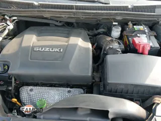 ✅ 2010 Suzuki Kizashi • VIN: JS2RE9A54A6100498 • Lot: 42763079. Wystawiony na IAAI z przebiegiem 82 438 mil. Bezpłatny archiwum sprzedaży aukcyjnych z USA i szczegółowy raport historii pojazdu na DreamBid. Zdjęcie 13.