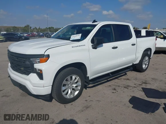 ✅ 2024 Chevrolet Silverado 1500 Custom • VIN: 1GCPABEKXRZ132273 • Lot: 44440541. Wystawiony na IAAI z przebiegiem 34 289 mil. Bezpłatny archiwum sprzedaży aukcyjnych z USA i szczegółowy raport historii pojazdu na DreamBid. Zdjęcie 2.
